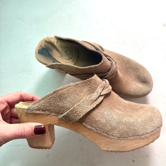 Skola Suede Braided Detail Slip On Wooden Mule Clogs Tan Size 38/8 - Picture 2 of 7